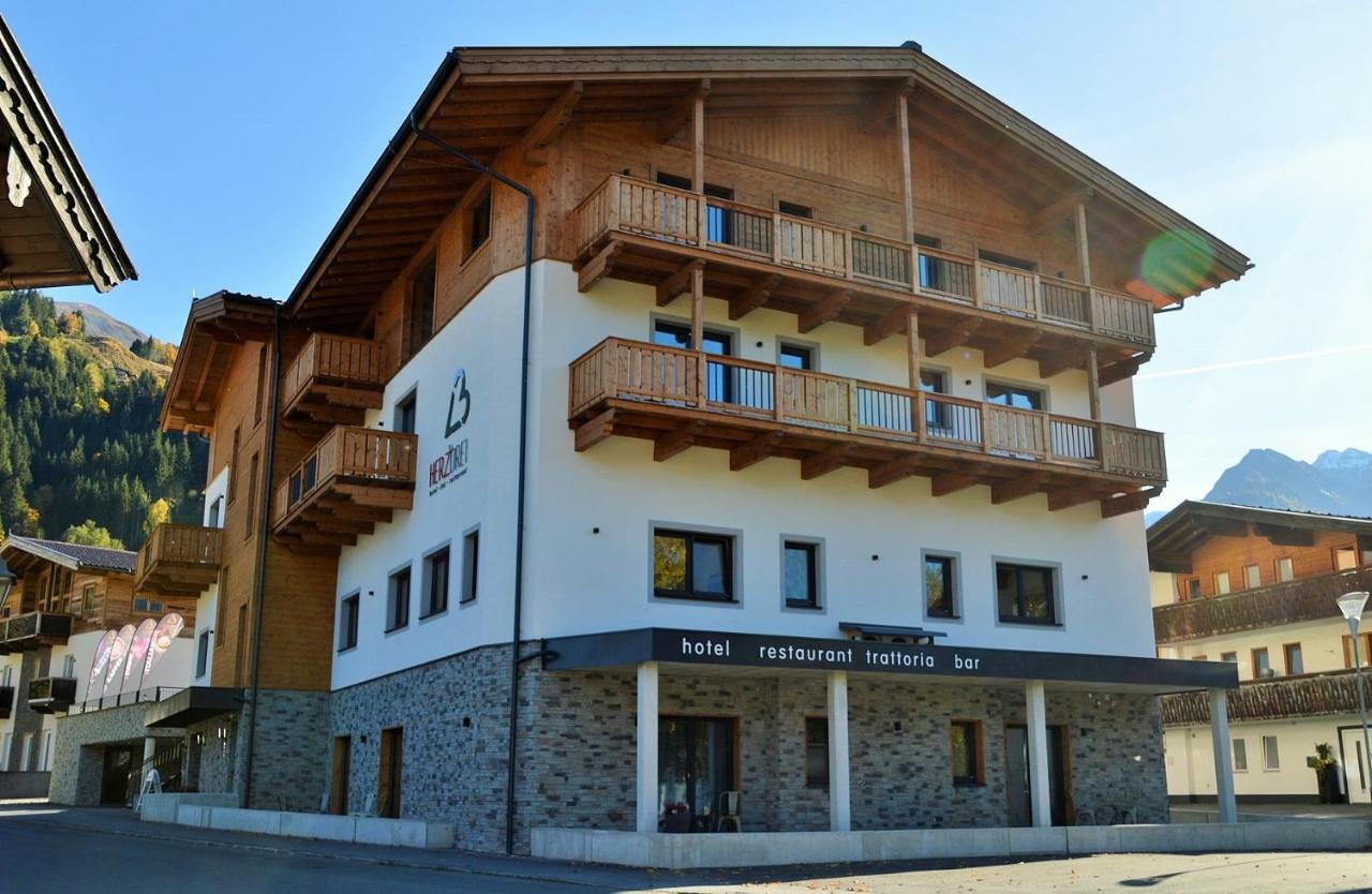 Herz3 Hotel Bar Restaurant Trattoria Hollersbach im Pinzgau Exteriér fotografie